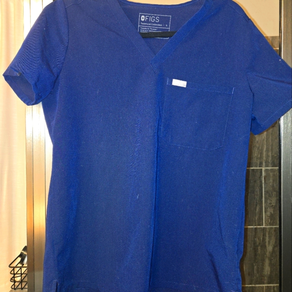 FIGS Scrub Shirt